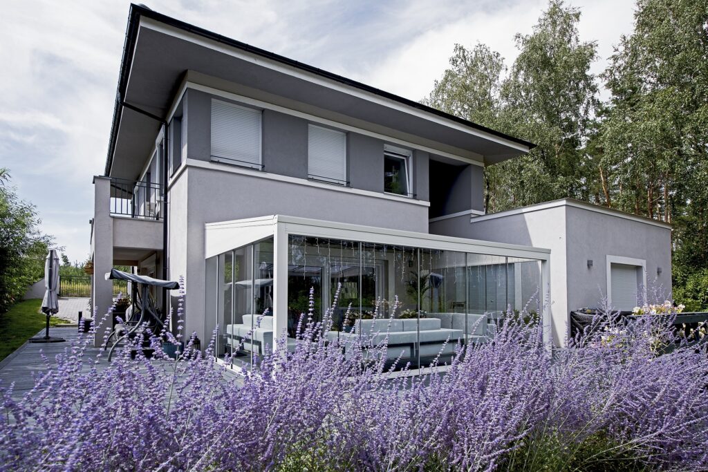 Greenline z poliwęglanem mlecznym 6x4 m - klin boczny aluminiowy