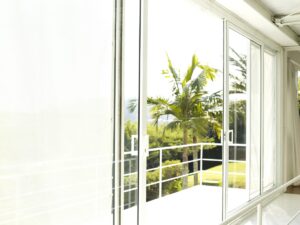 Przesuwne drzwi tarasowe – funkcjonalność i estetyka